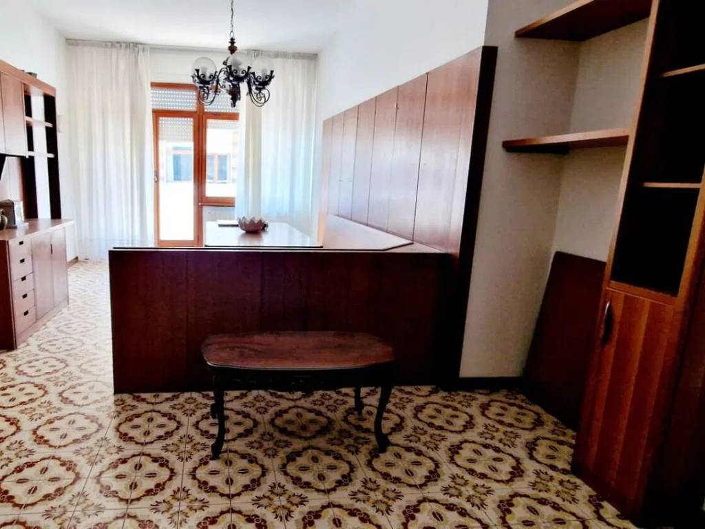 appartamento in vendita a Carrara in zona Avenza