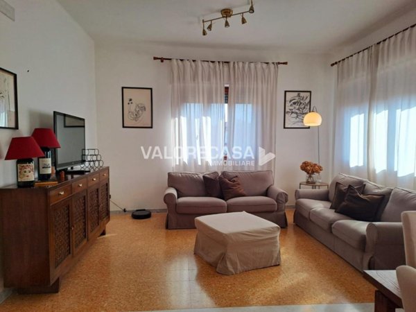 appartamento in vendita a Carrara in zona Avenza