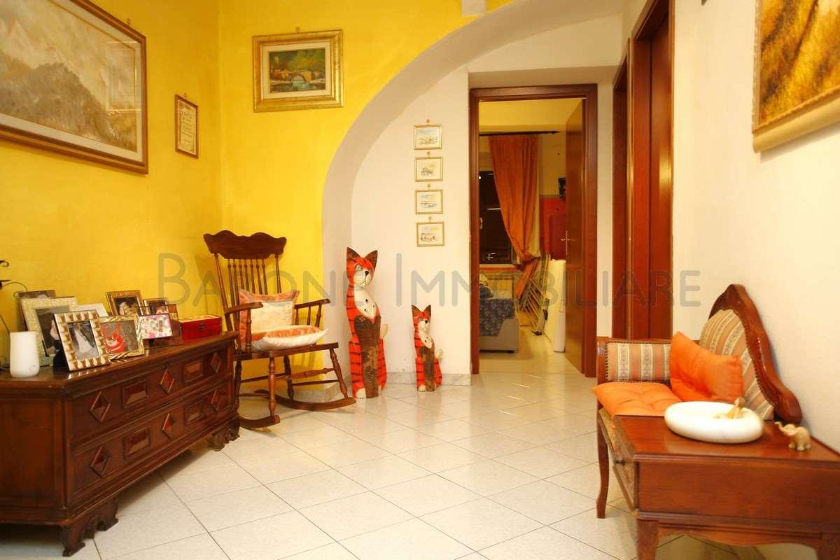 appartamento in vendita a Carrara in zona Centro Città