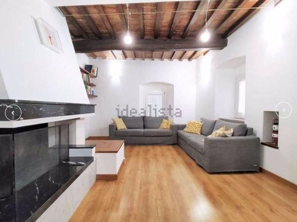 casa semindipendente in vendita a Carrara in zona Centro Città