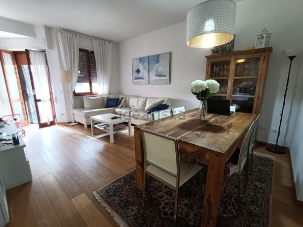 appartamento in vendita a Carrara in zona Marina di Carrara
