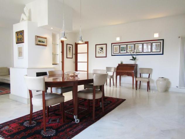 appartamento in vendita a Carrara in zona Marina di Carrara