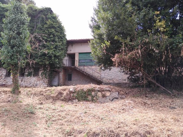 casa indipendente in vendita a Carrara in zona Centro Città