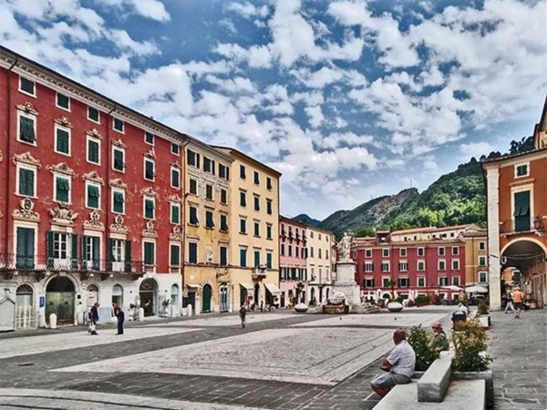 appartamento in vendita a Carrara