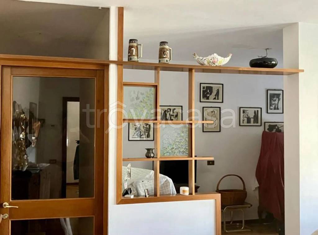 appartamento in vendita a Carrara in zona Bonascola