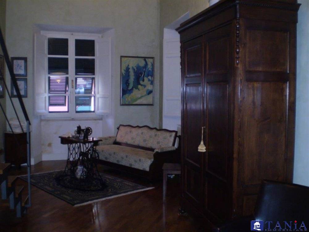 appartamento in vendita a Carrara in zona Centro Città