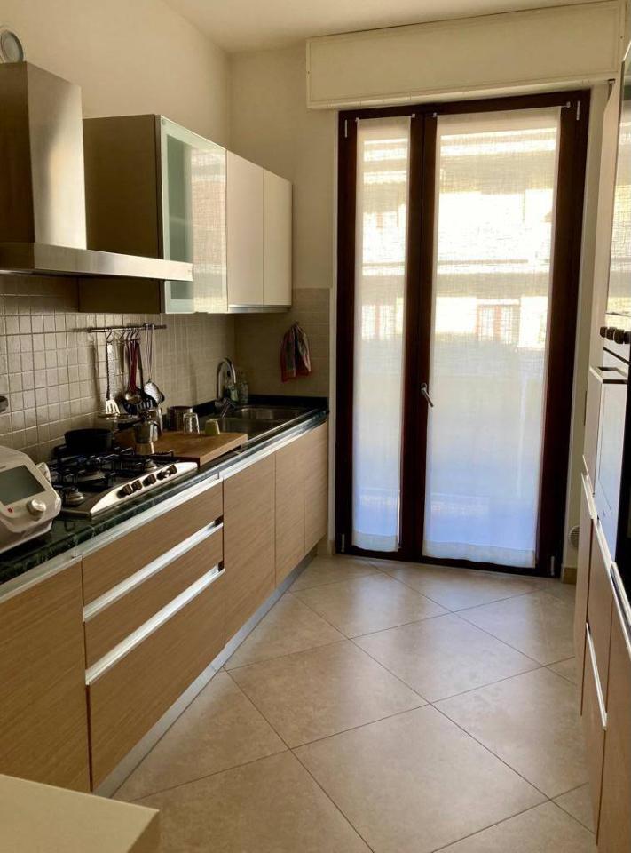 appartamento in vendita a Carrara in zona Marina di Carrara