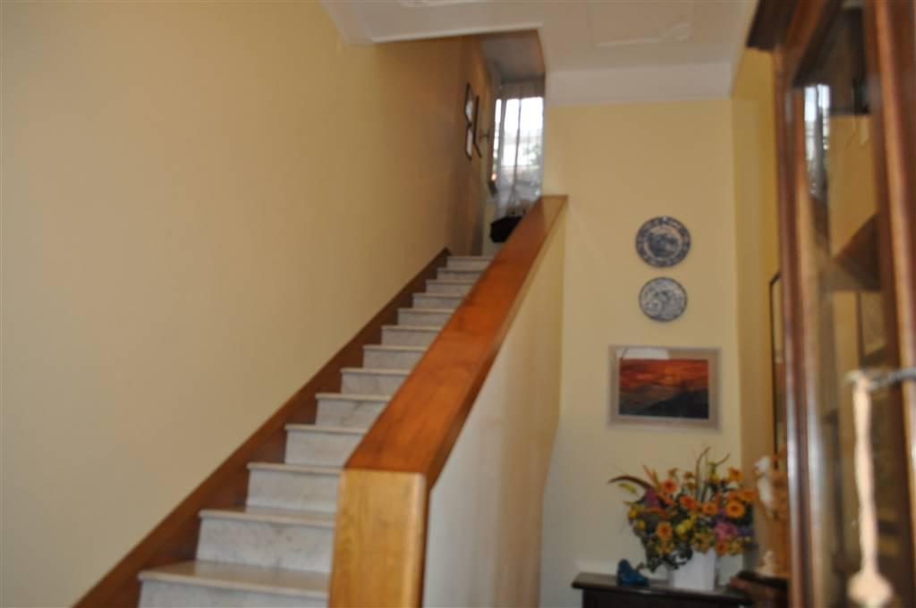 casa indipendente in vendita a Carrara in zona Bonascola