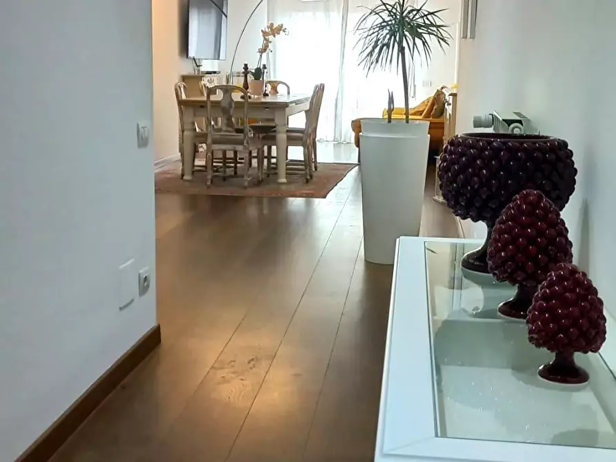 appartamento in vendita a Carrara in zona Marina di Carrara