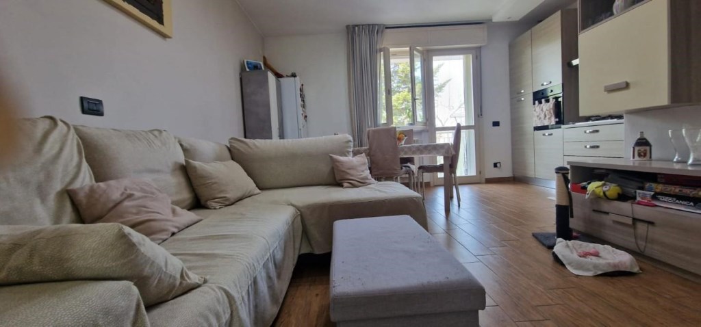 appartamento in vendita a Carrara in zona Marina di Carrara