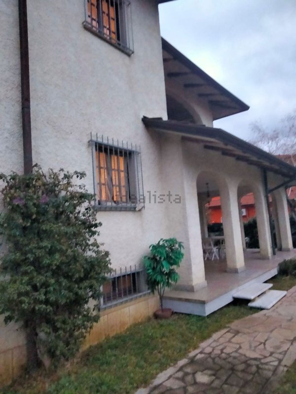 casa indipendente in vendita a Carrara in zona Marina di Carrara