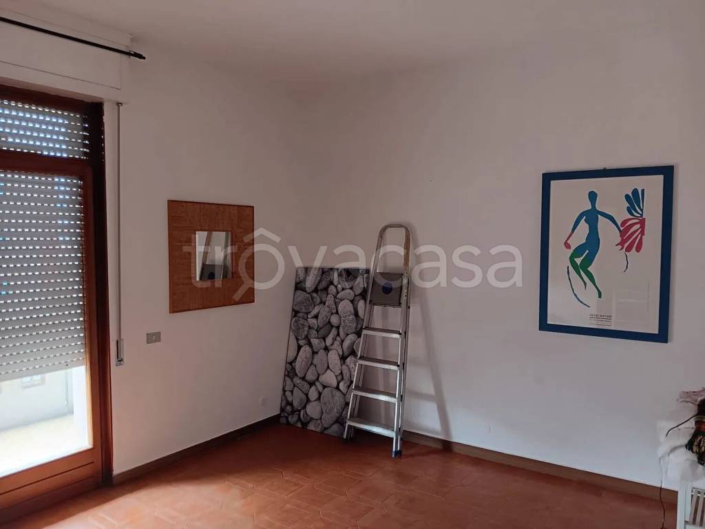 appartamento in vendita a Carrara in zona Avenza