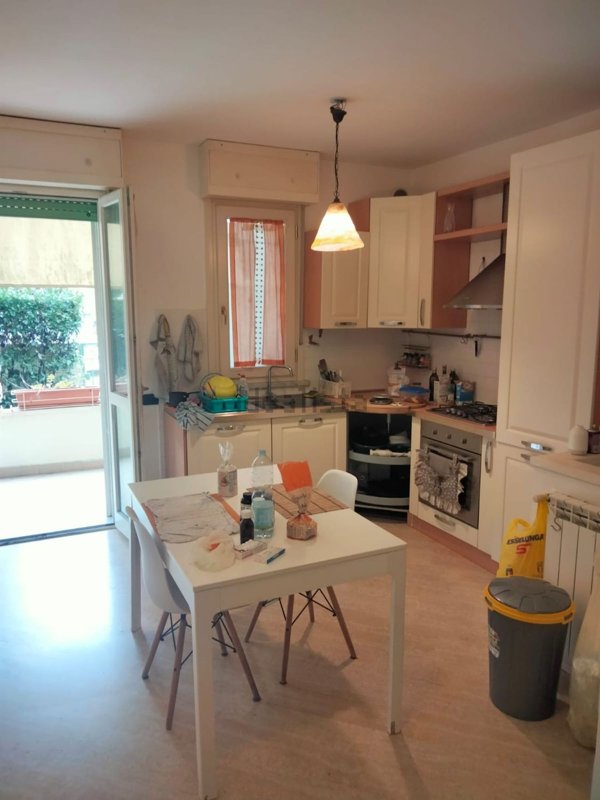 appartamento in vendita a Carrara in zona Marina di Carrara