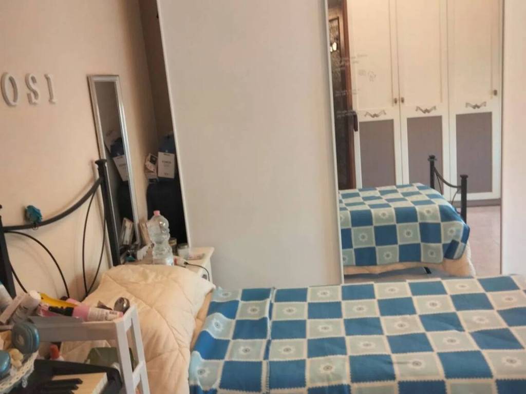 appartamento in vendita a Carrara in zona Marina di Carrara