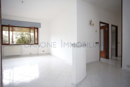 appartamento in vendita a Carrara in zona Avenza