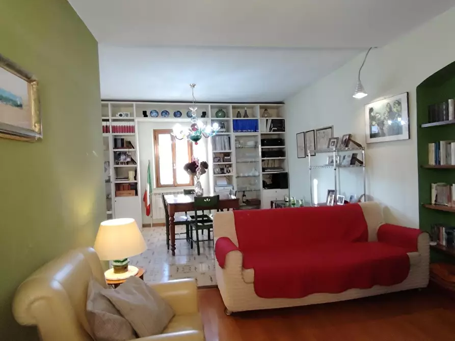 appartamento in vendita a Carrara in zona Centro Città