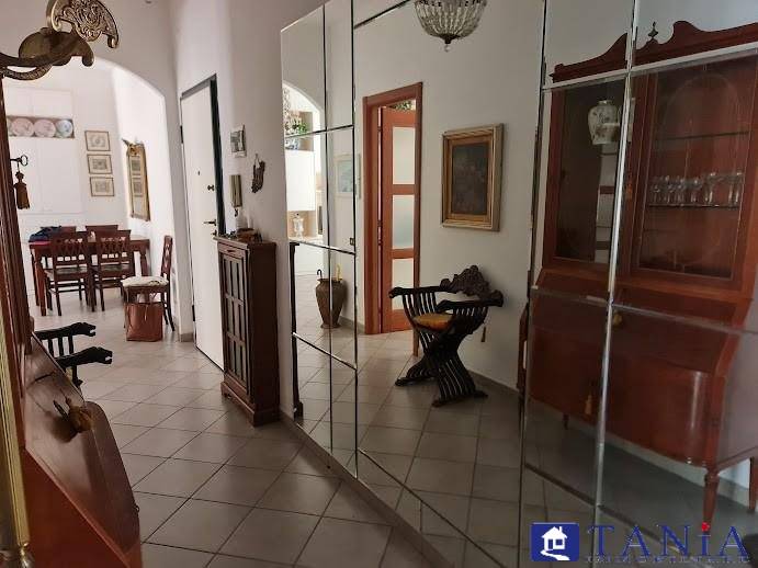 appartamento in vendita a Carrara in zona Centro Città