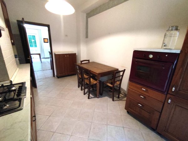 appartamento in vendita a Carrara in zona Marina di Carrara