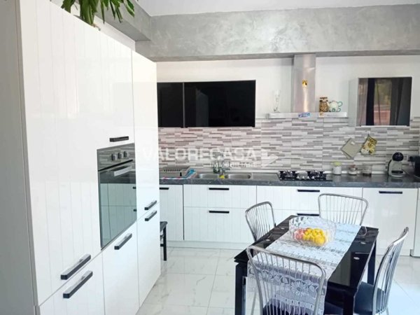 appartamento in vendita a Carrara in zona Centro Città