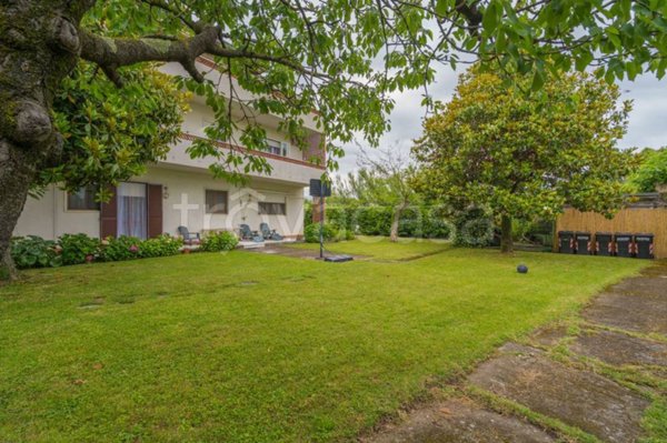 casa indipendente in vendita a Carrara in zona Marina di Carrara