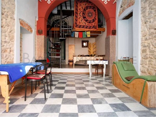 ufficio in vendita a Carrara in zona Centro Città