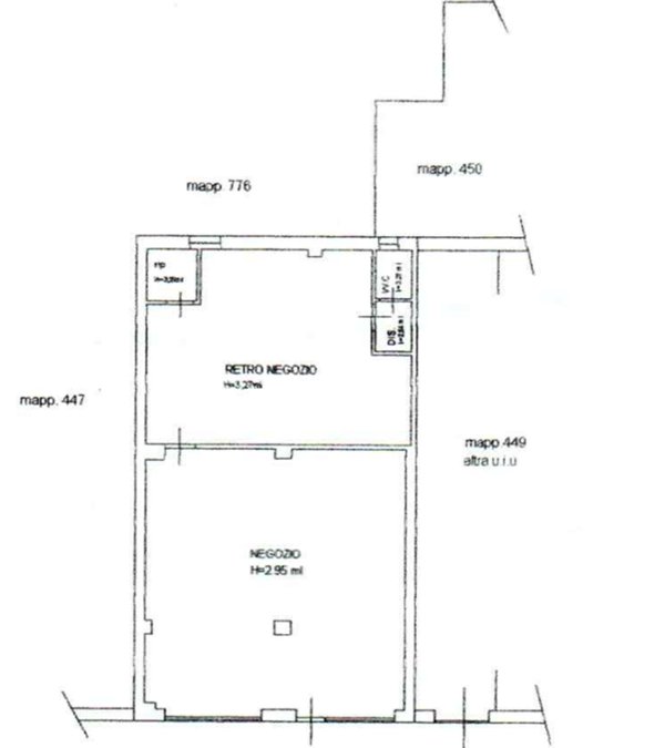 negozio in vendita a Carrara in zona Marina di Carrara