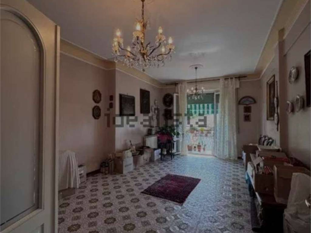 appartamento in vendita a Carrara in zona Avenza