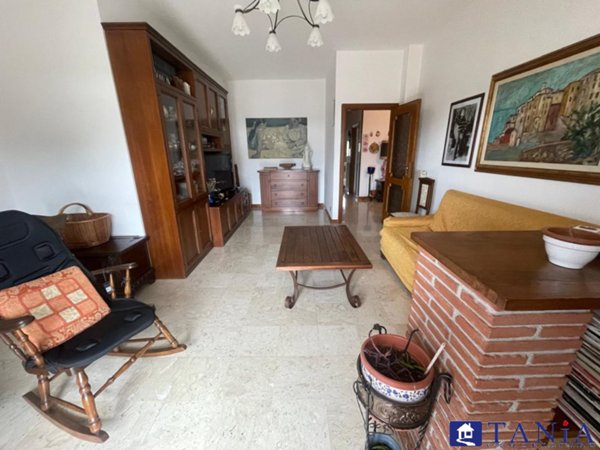 appartamento in vendita a Carrara in zona Fossola