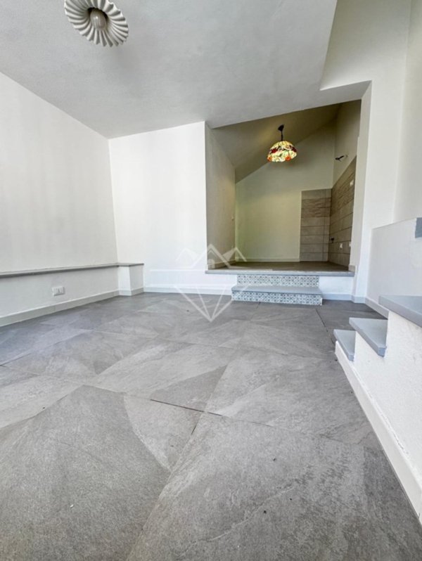 appartamento in vendita a Carrara in zona Marina di Carrara