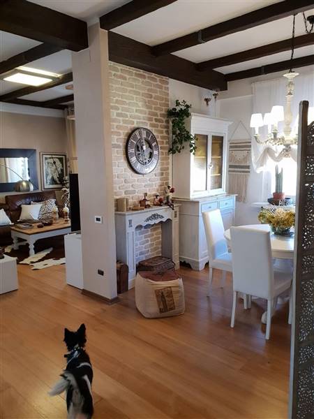 appartamento in vendita a Carrara in zona Centro Città