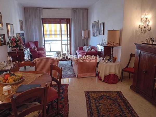 appartamento in vendita a Carrara in zona Avenza
