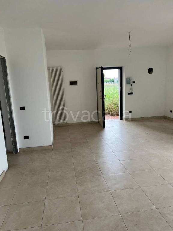 casa indipendente in vendita a Carrara in zona Avenza