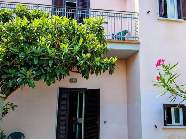 casa indipendente in vendita a Carrara in zona Marina di Carrara