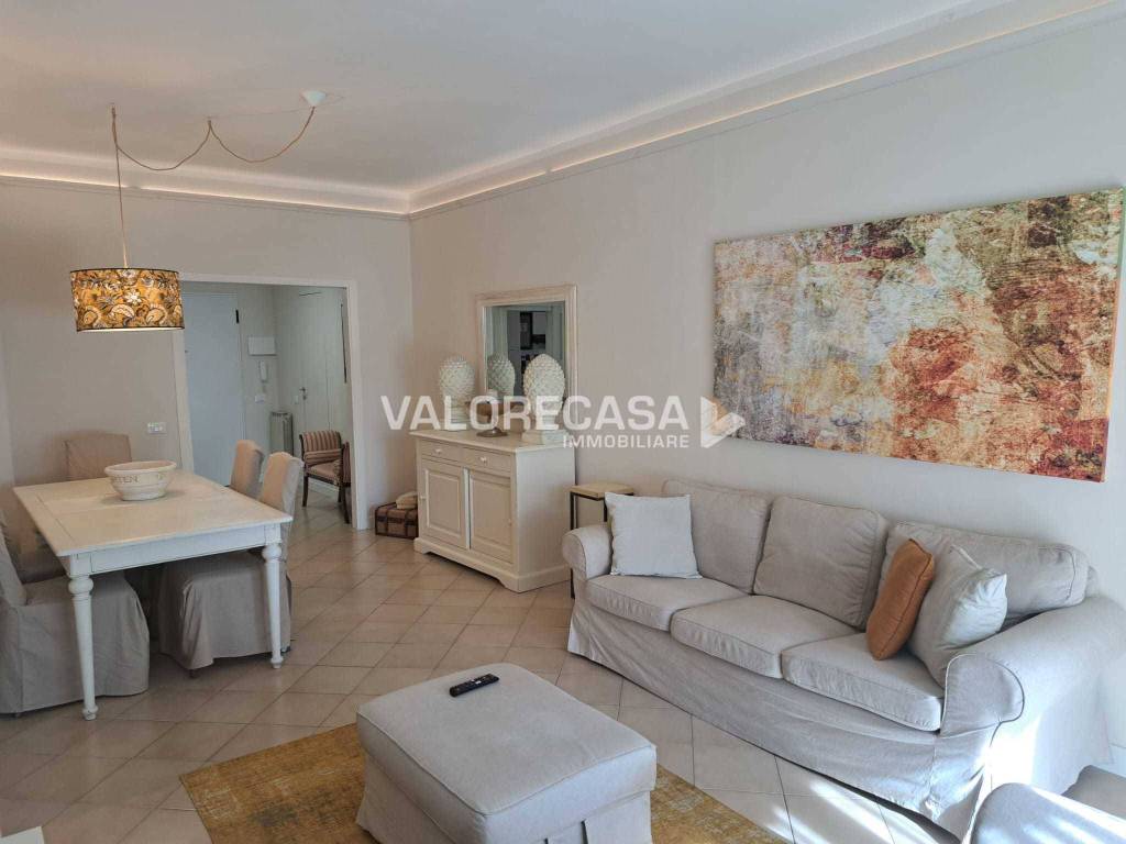 appartamento in vendita a Carrara in zona Avenza