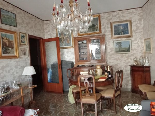 appartamento in vendita a Carrara in zona Avenza