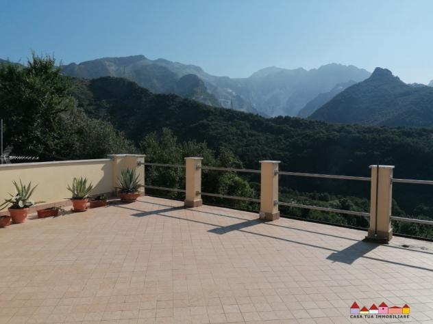 casa indipendente in vendita a Carrara in zona Sorgnano