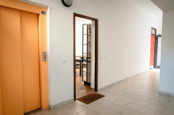 appartamento in vendita a Carrara in zona Centro Città