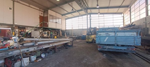 appartamento in vendita a Carrara in zona Avenza