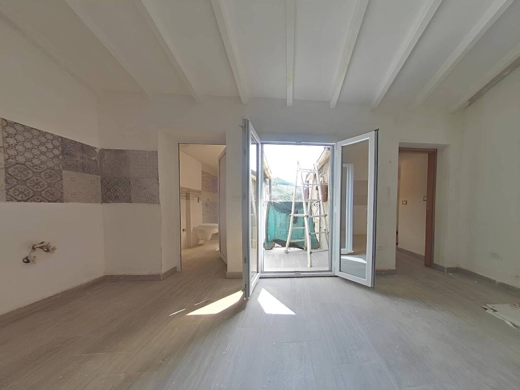 appartamento in vendita a Carrara in zona Centro Città