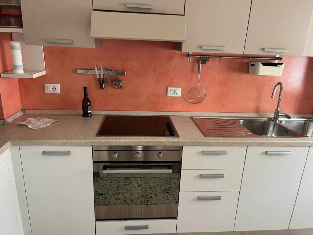 appartamento in vendita a Carrara in zona Marasio