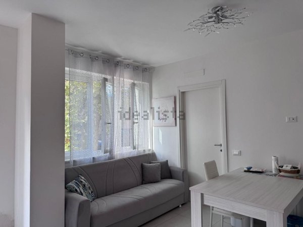 appartamento in vendita a Carrara in zona Marina di Carrara
