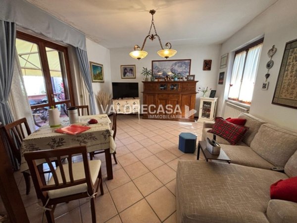 casa indipendente in vendita a Carrara in zona Bonascola