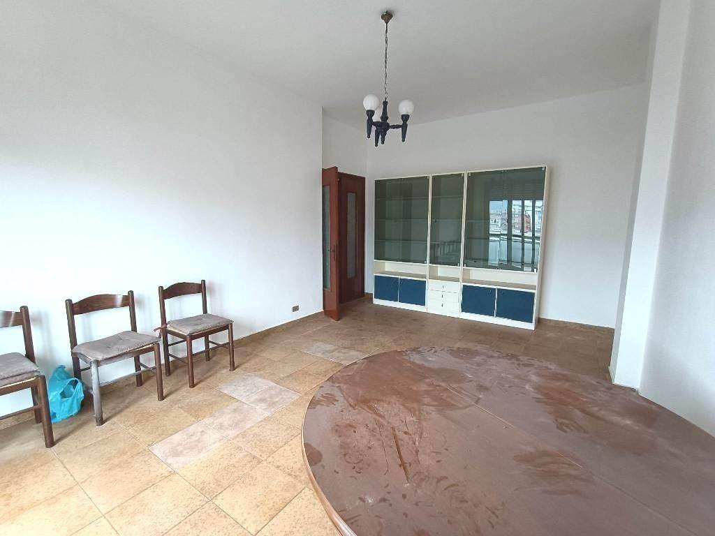 appartamento in vendita a Carrara in zona Marina di Carrara