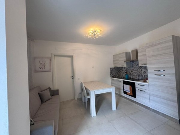 appartamento in vendita a Carrara in zona Marina di Carrara