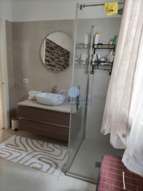 casa indipendente in vendita a Carrara in zona Marina di Carrara