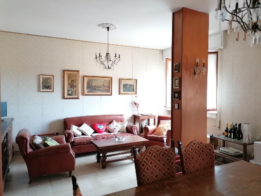 appartamento in vendita a Carrara in zona Centro Città