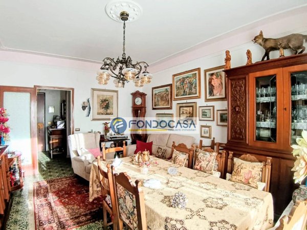 appartamento in vendita a Carrara in zona Sant'Antonio