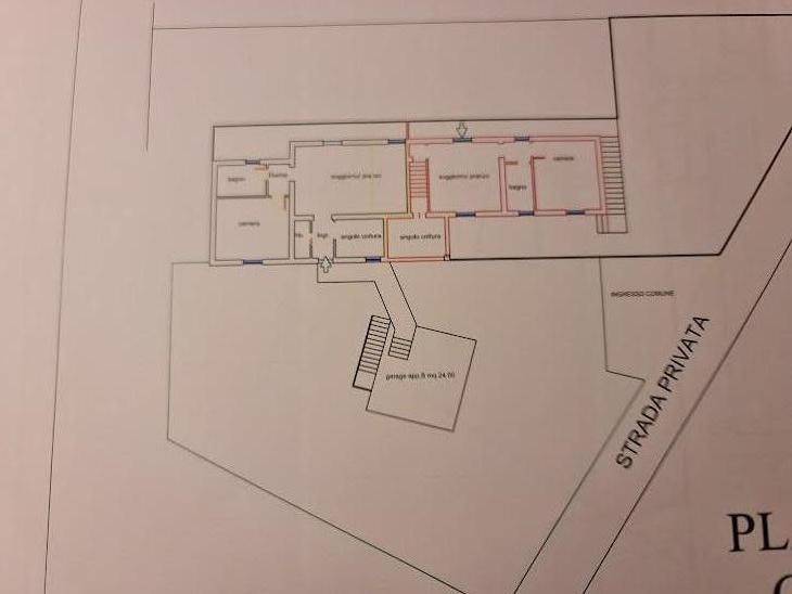 casa indipendente in vendita a Carrara in zona Battilana