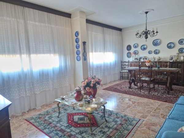 appartamento in vendita a Carrara in zona Centro Città