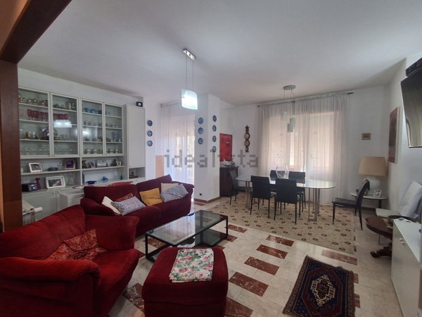 appartamento in vendita a Carrara in zona Marina di Carrara